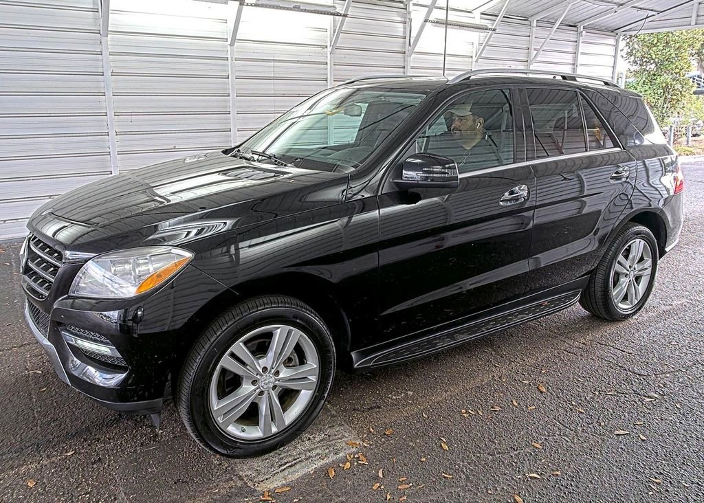 Used 2013 Mercedes-Benz ML 350 BlueTEC 4MATIC image 3
