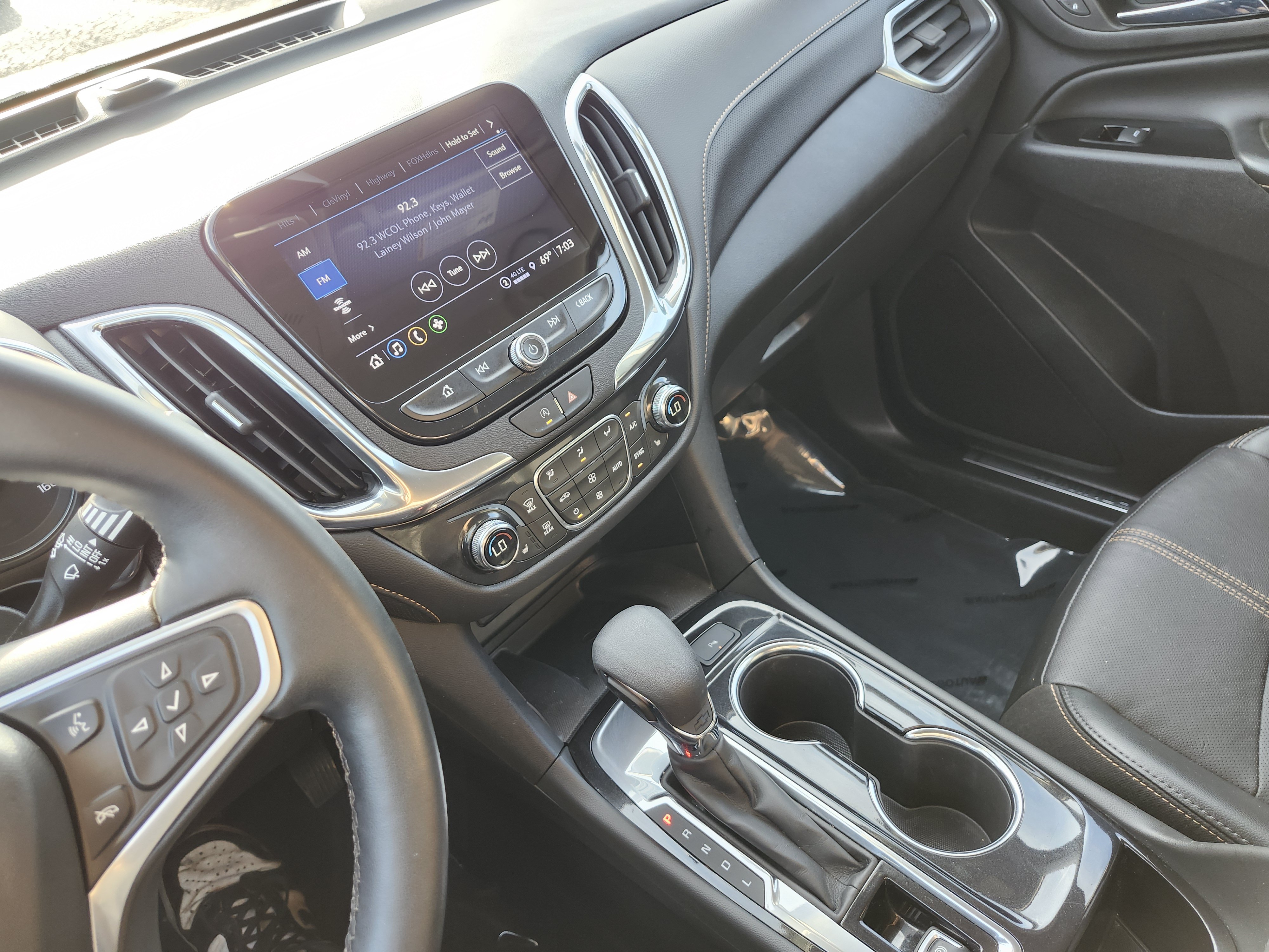 Used 2023 Chevrolet Equinox Premier FWD image 30