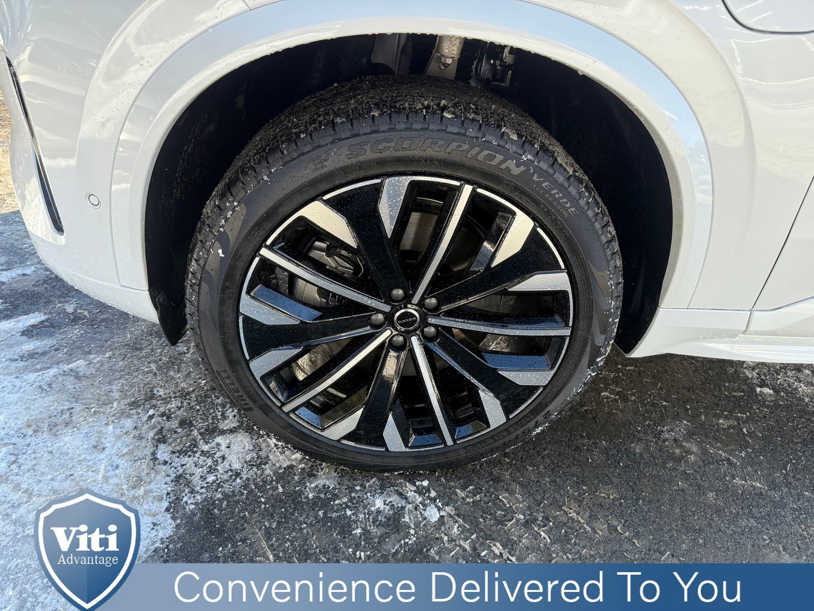 New 2026 Volvo XC90 T8 Ultra w/ Lounge Package image 12