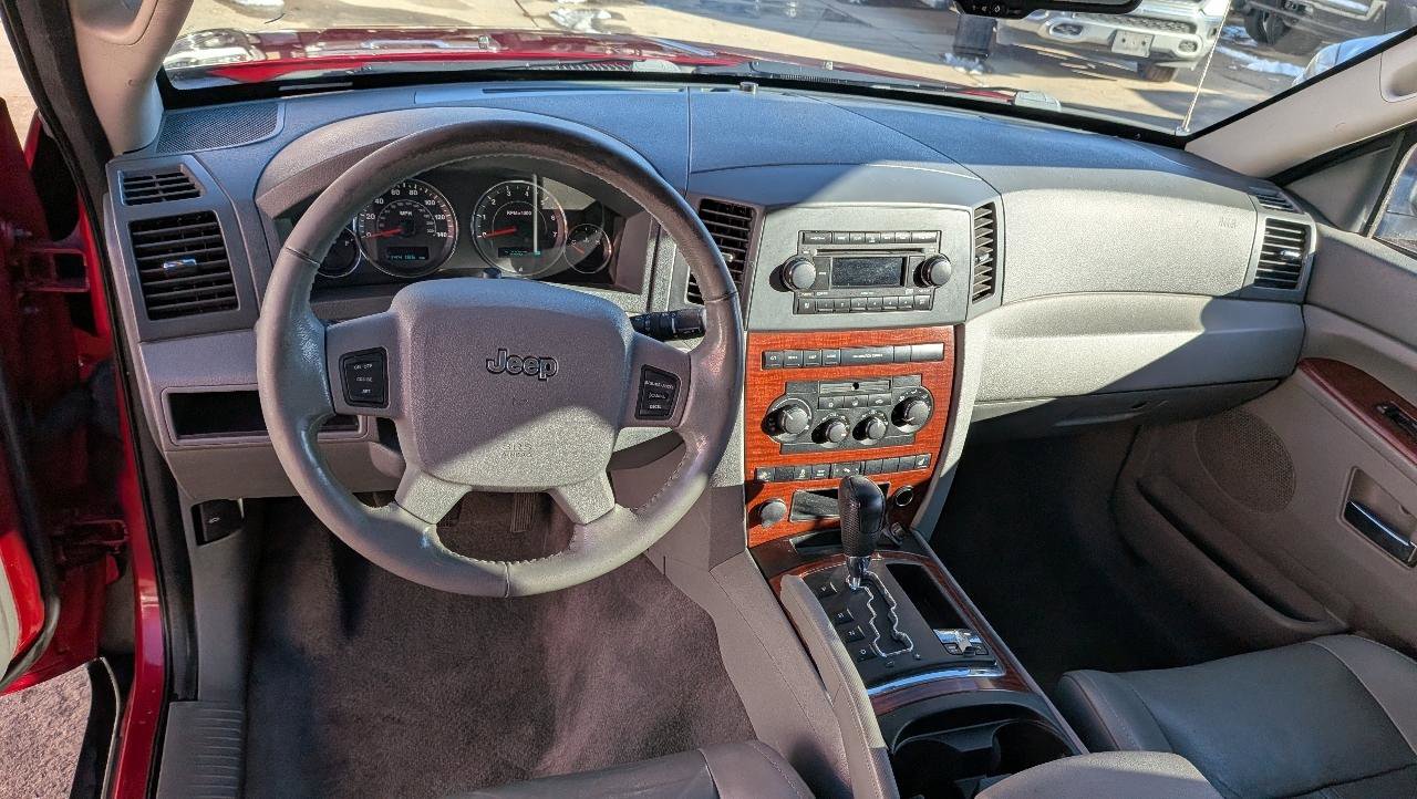 Used 2006 Jeep Grand Cherokee Limited image 11