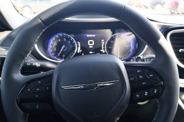 New 2026 Chrysler Pacifica Select w/ S Appearance Package FWD image 16