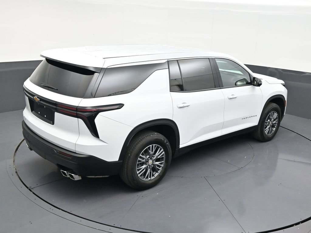 Used 2024 Chevrolet Traverse LS FWD image 17