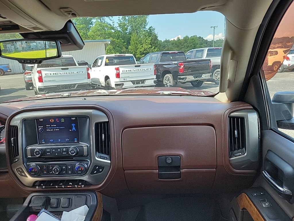 Used 2014 Chevrolet Silverado 1500 High Country w/ High Country Premium Package AWD/4WD image 15