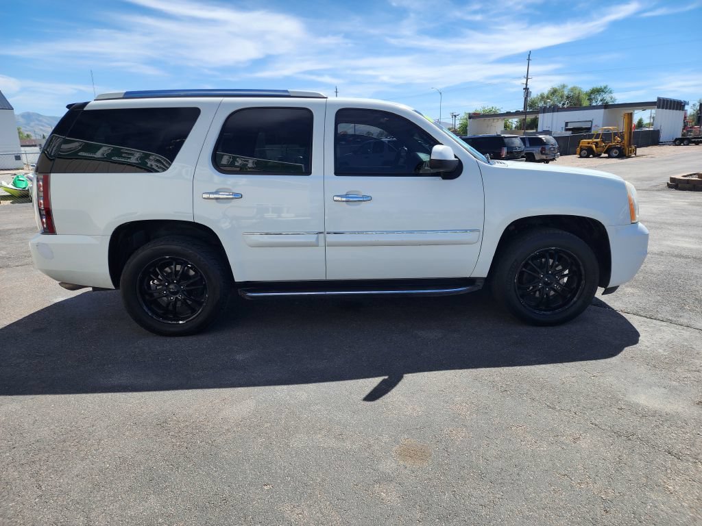 Used 2008 GMC Yukon Denali AWD/4WD image 4