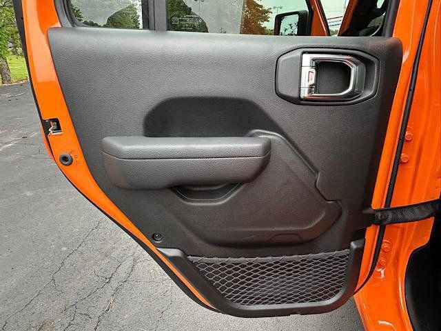 New 2025 Jeep Gladiator Sport image 9