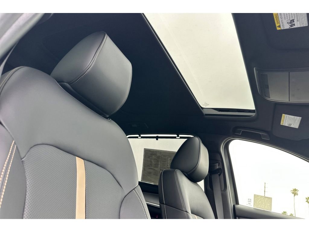 Used 2025 MAZDA CX-90 3.3 Turbo w/ Premium Plus Pkg image 16