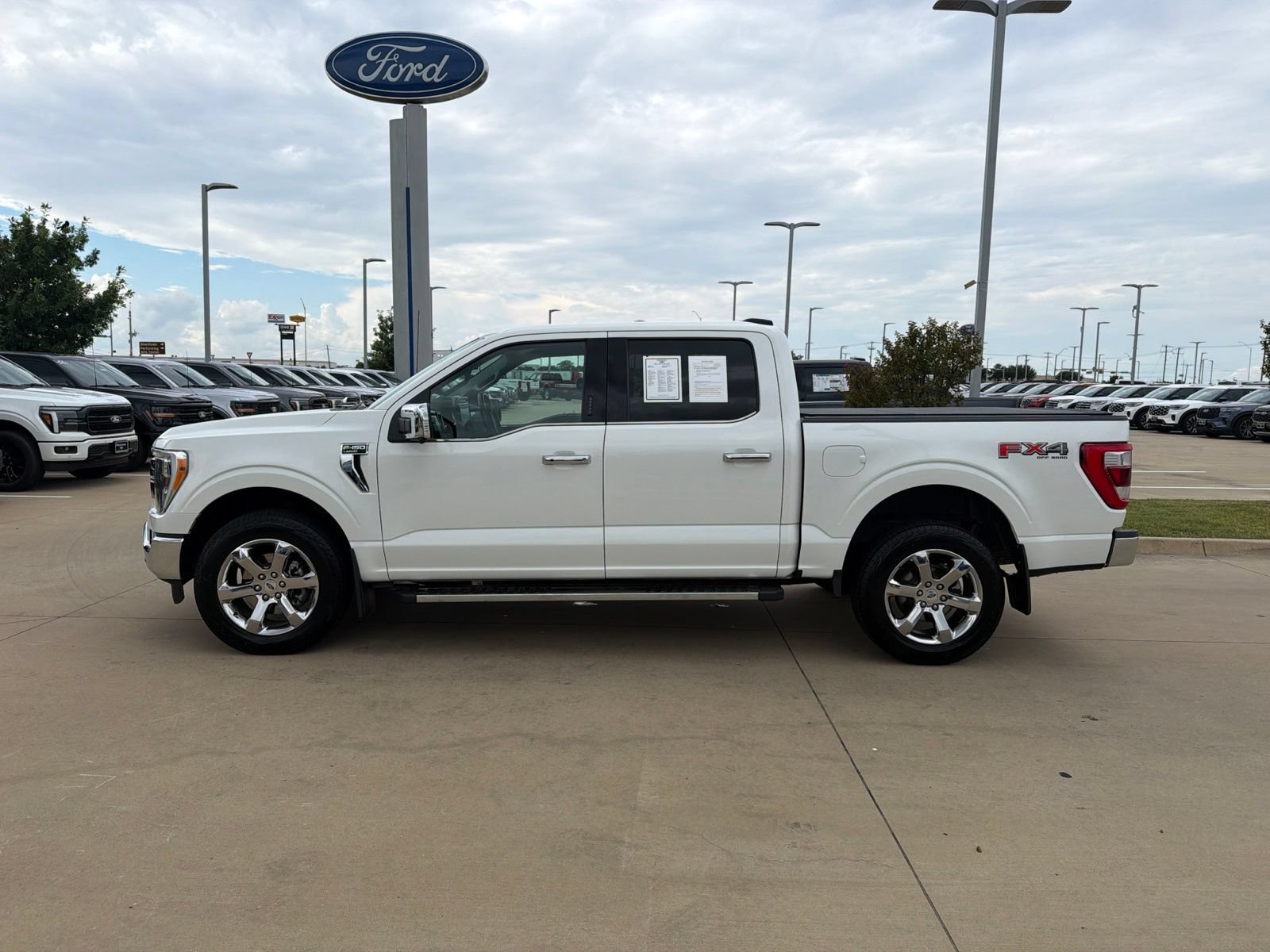 Used 2021 Ford F150 Lariat AWD/4WD image 2