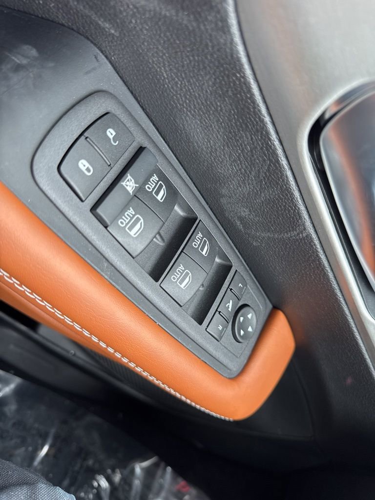 New 2026 Chrysler Pacifica Pinnacle AWD/4WD image 13
