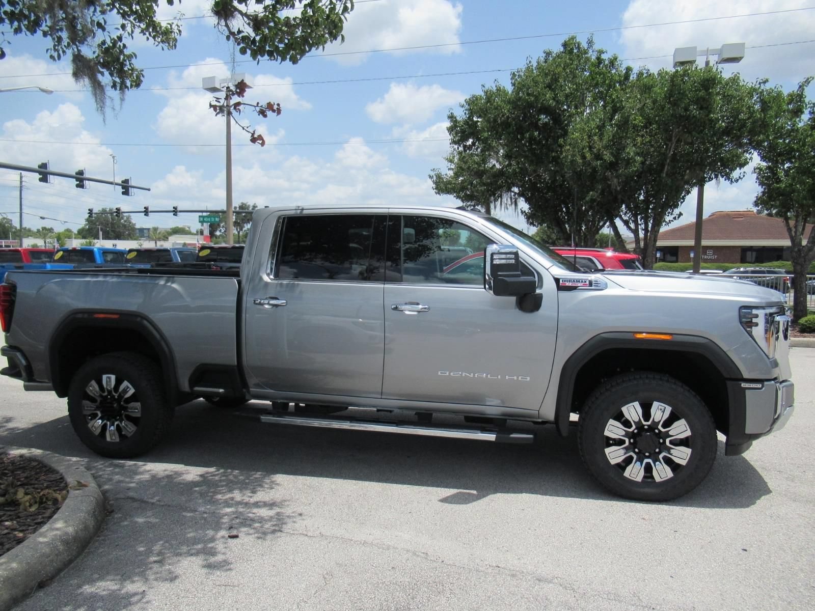New 2026 GMC Sierra 2500 Denali w/ Denali Reserve Package AWD/4WD image 2