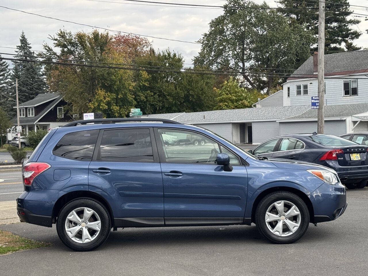 Used 2014 Subaru Forester 2.5i Premium w/ All-Weather Package AWD/4WD image 8