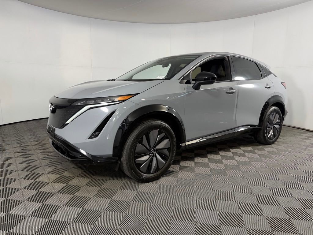 Used 2024 Nissan Ariya AWD image 3