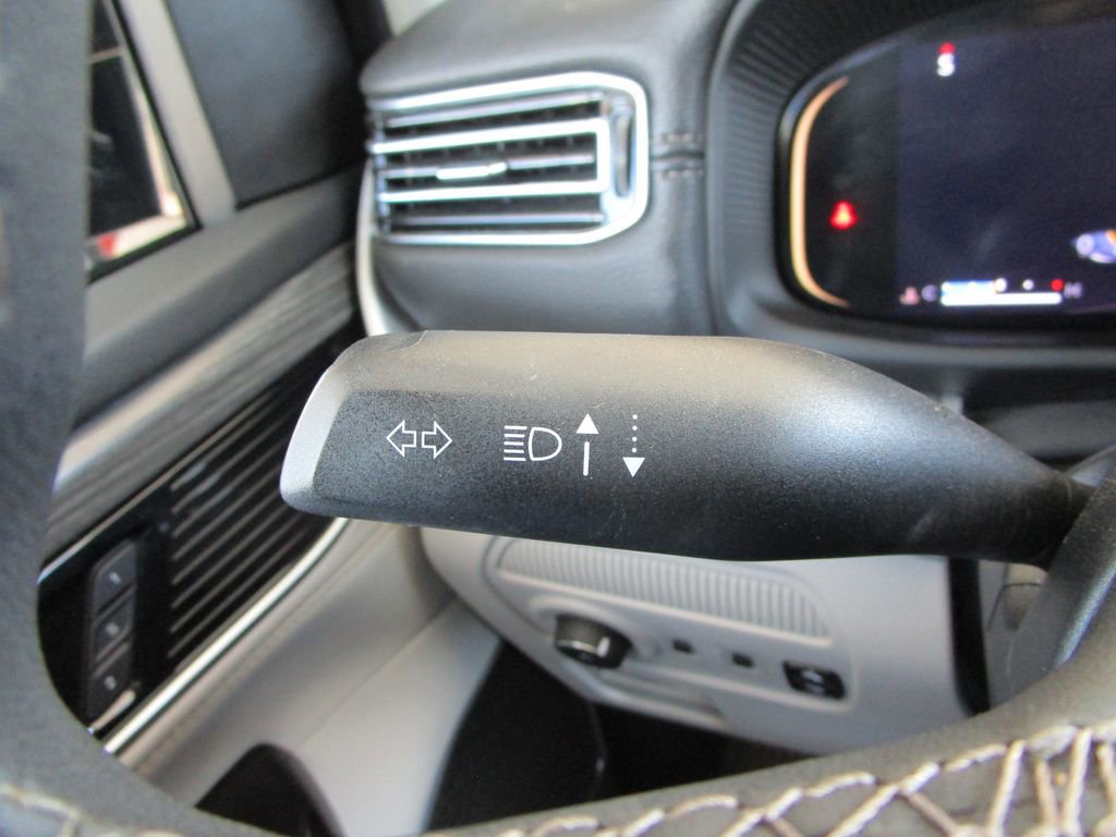 Used 2024 Jeep Wagoneer Series II AWD/4WD image 36