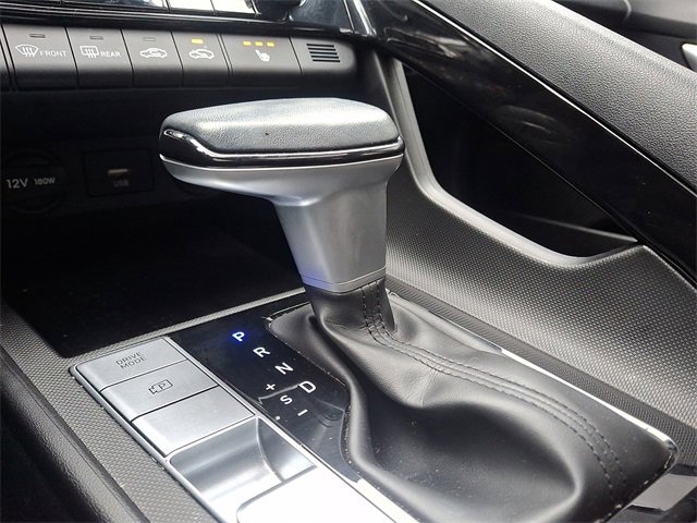 Used 2023 Hyundai Elantra Limited image 15