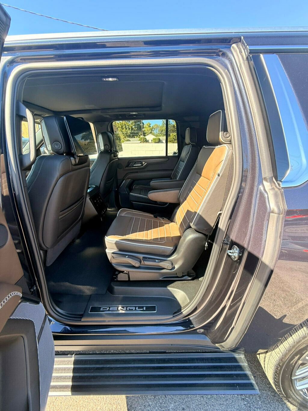 Used 2025 GMC Yukon XL Denali Ultimate image 15