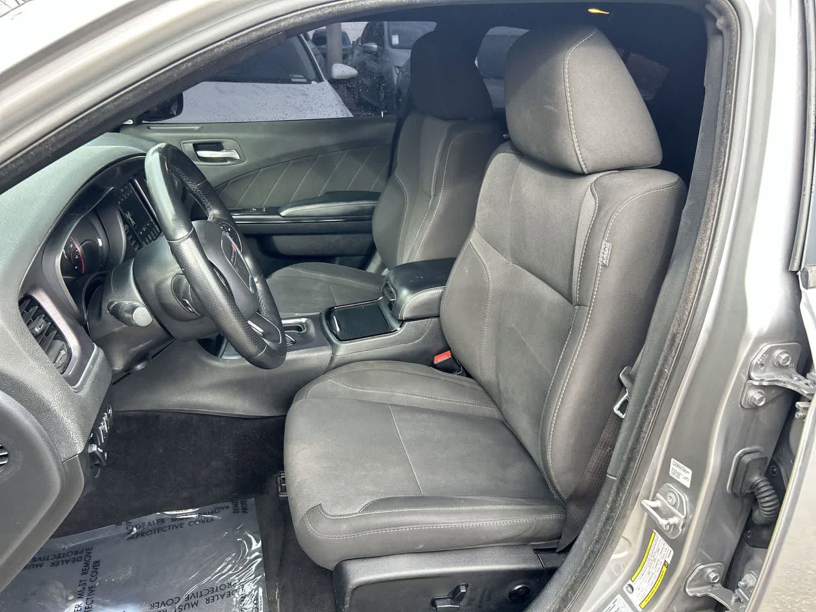 Used 2017 Dodge Charger SXT w/ Blacktop Package image 13