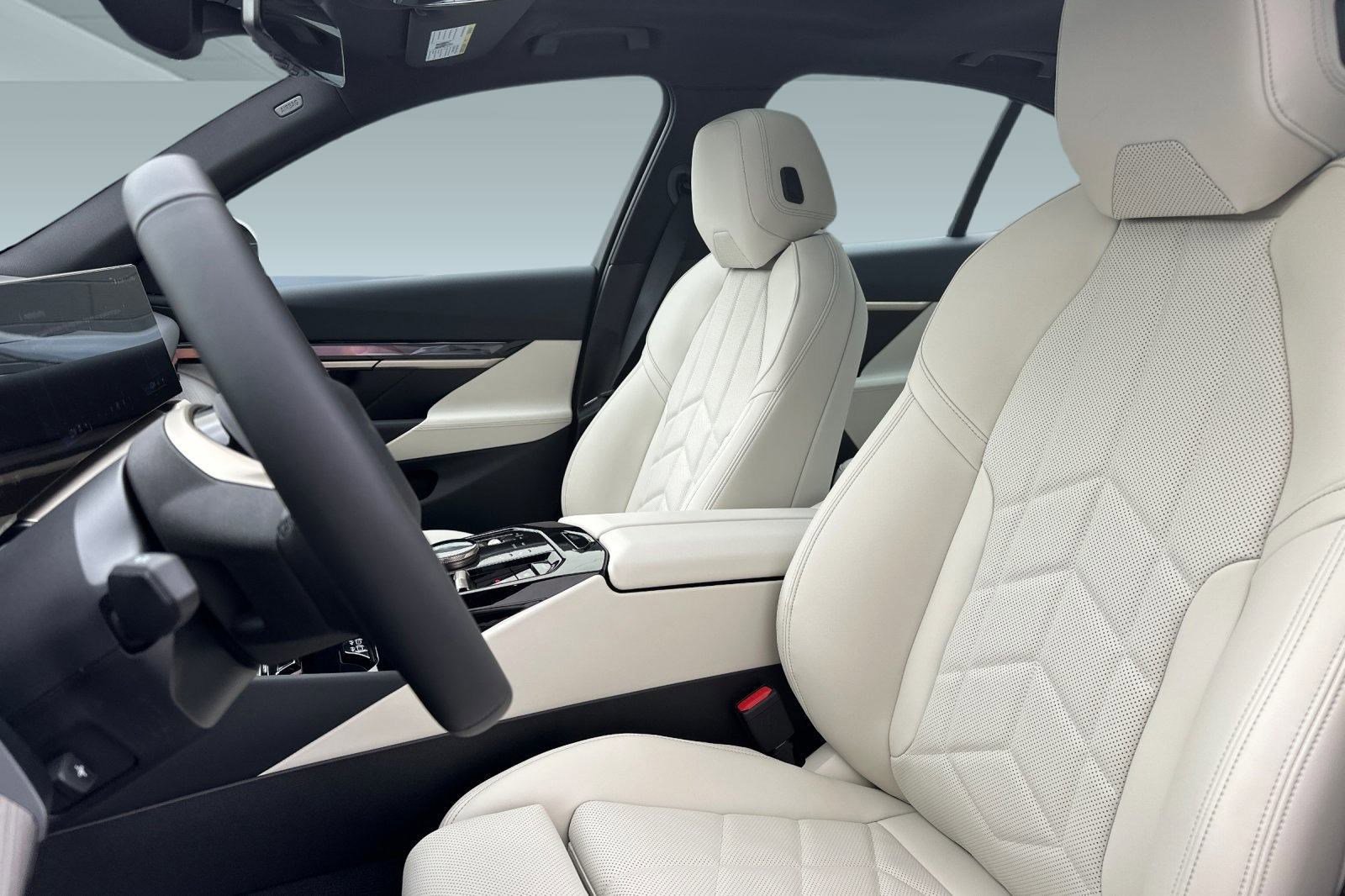 New 2026 BMW i5 eDrive40 image 5