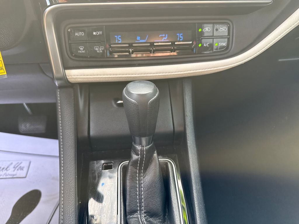Used 2018 Toyota Corolla iM image 19