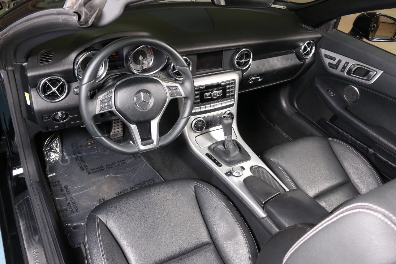 Used 2014 Mercedes-Benz SLK 250 w/ Premium Package image 37