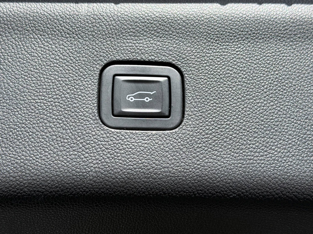 Used 2018 Buick Enclave Premium image 10