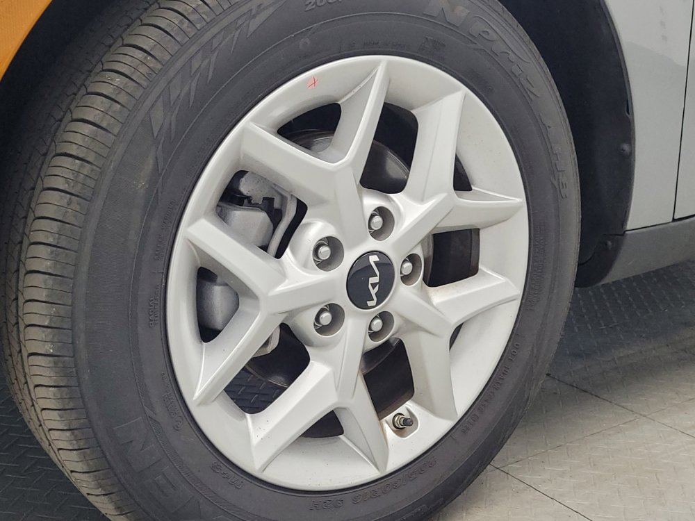 Used 2025 Kia Soul LX w/ LX Technology Package image 31