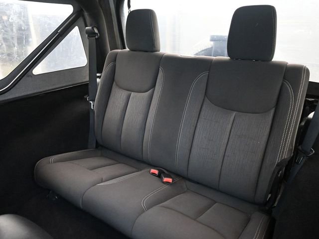 Used 2017 Jeep Wrangler Sahara w/ Connectivity Group image 13