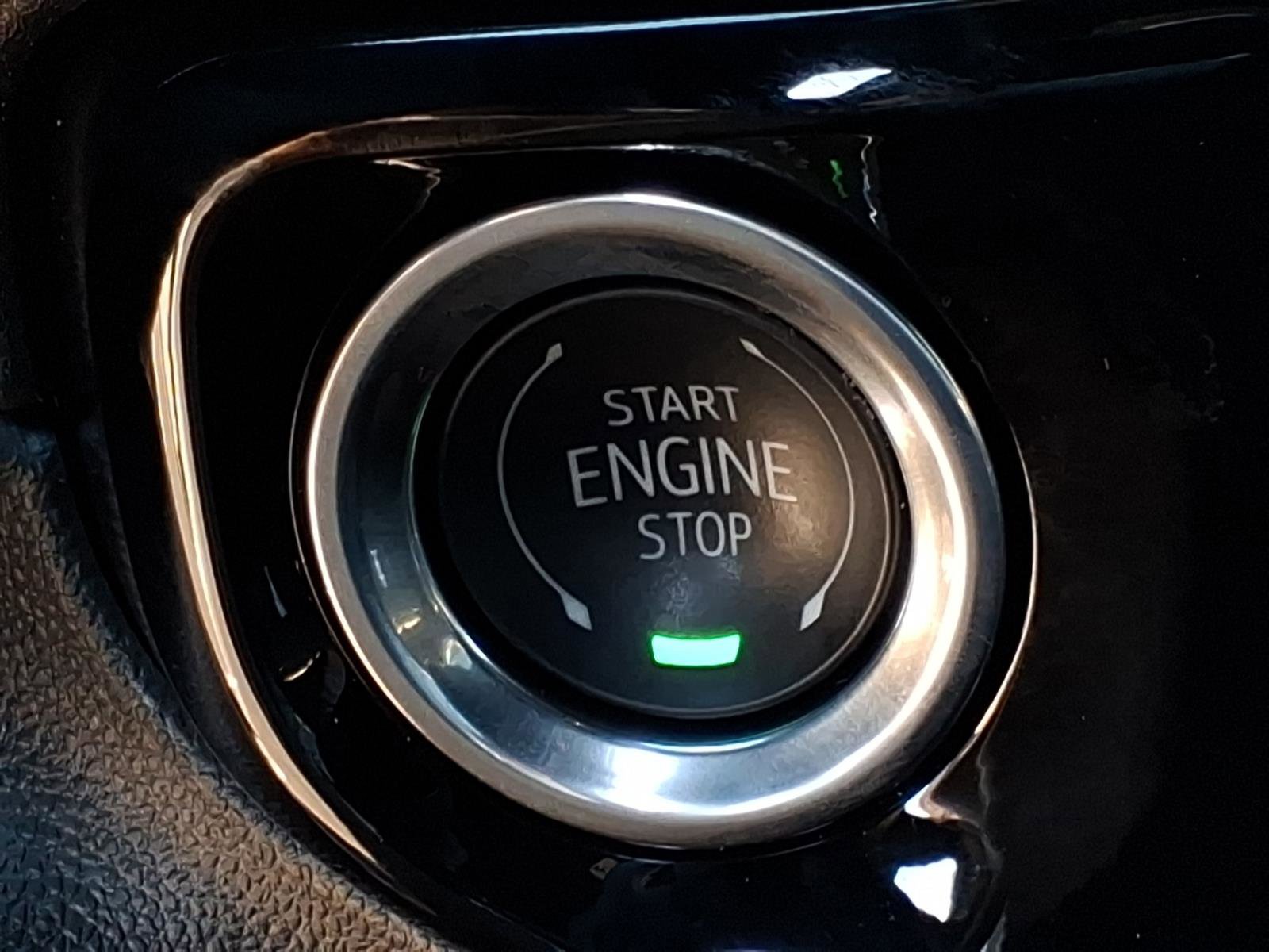 Used 2025 Chevrolet Silverado 1500 ZR2 w/ Technology Package image 24