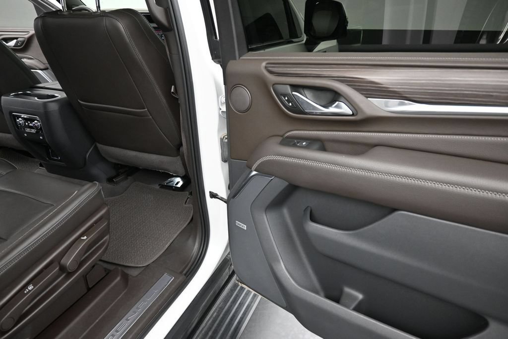 Used 2022 GMC Yukon XL Denali AWD/4WD image 21