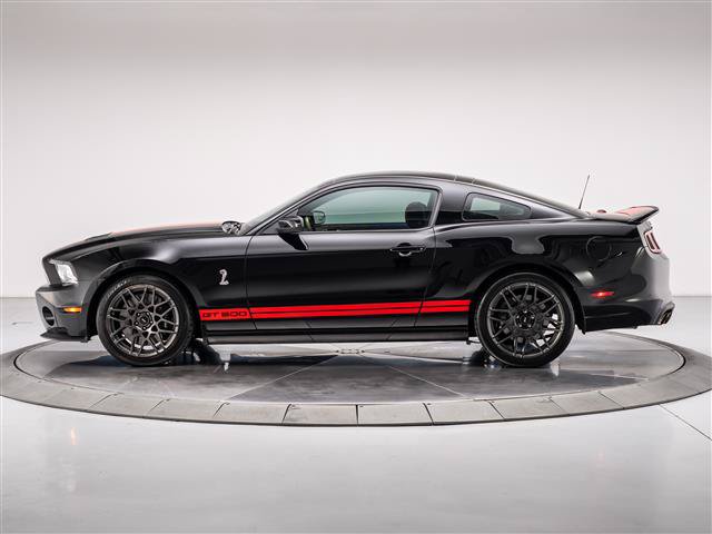 Used 2013 Ford Mustang Shelby GT500 RWD image 2