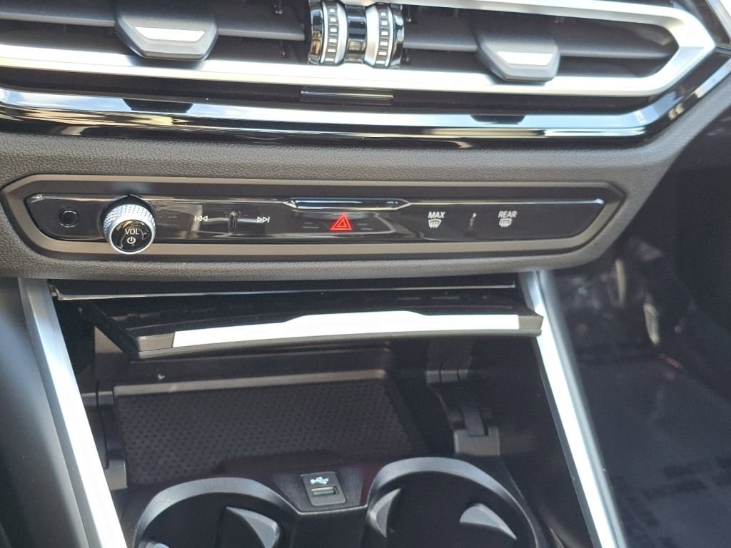 Used 2023 BMW 330i xDrive Sedan w/ Premium Package image 33