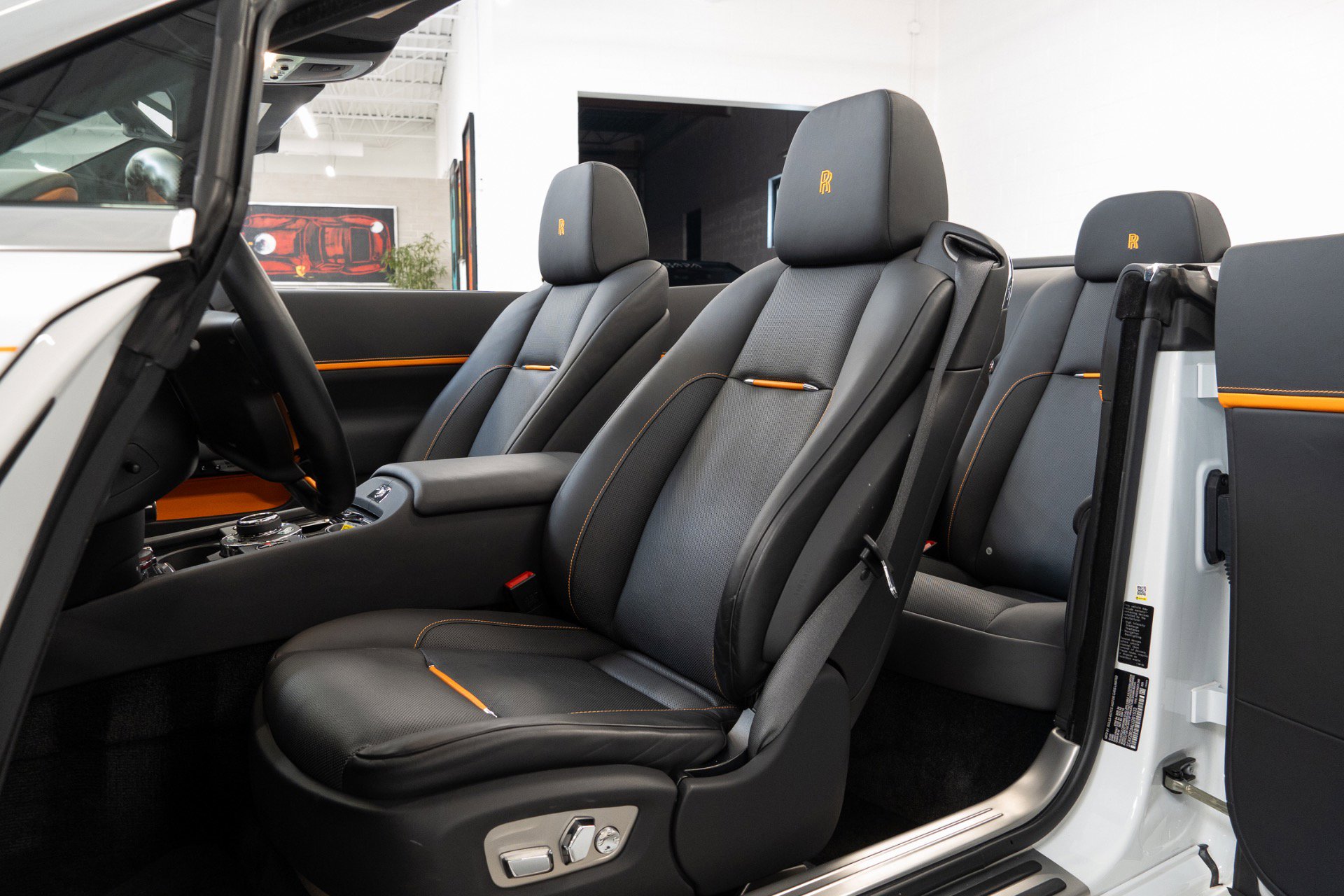 Used 2020 Rolls-Royce Dawn image 14