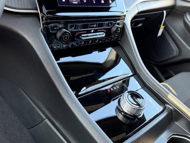 New 2025 Jeep Grand Cherokee Laredo X image 25