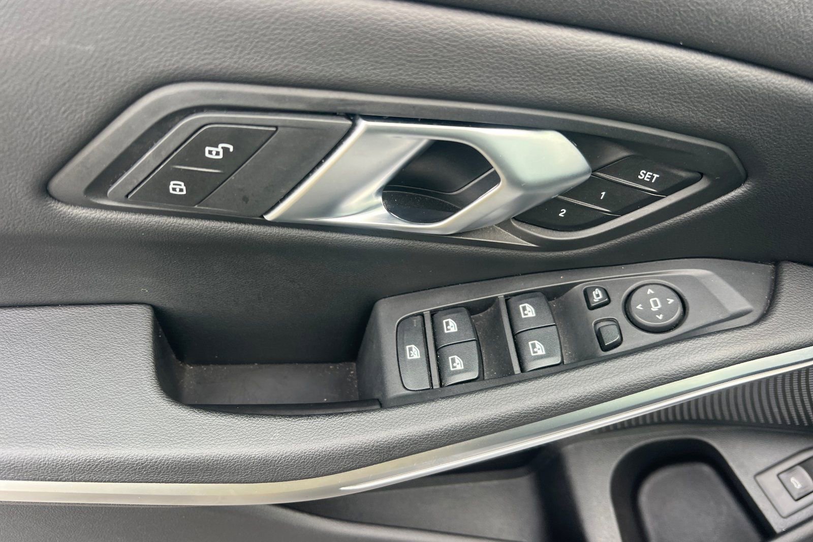 Used 2024 BMW 330i Sedan image 8