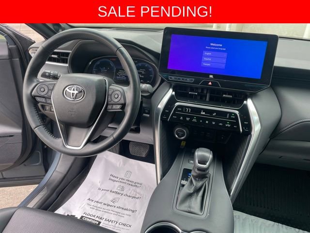 Used 2023 Toyota Venza Limited image 14