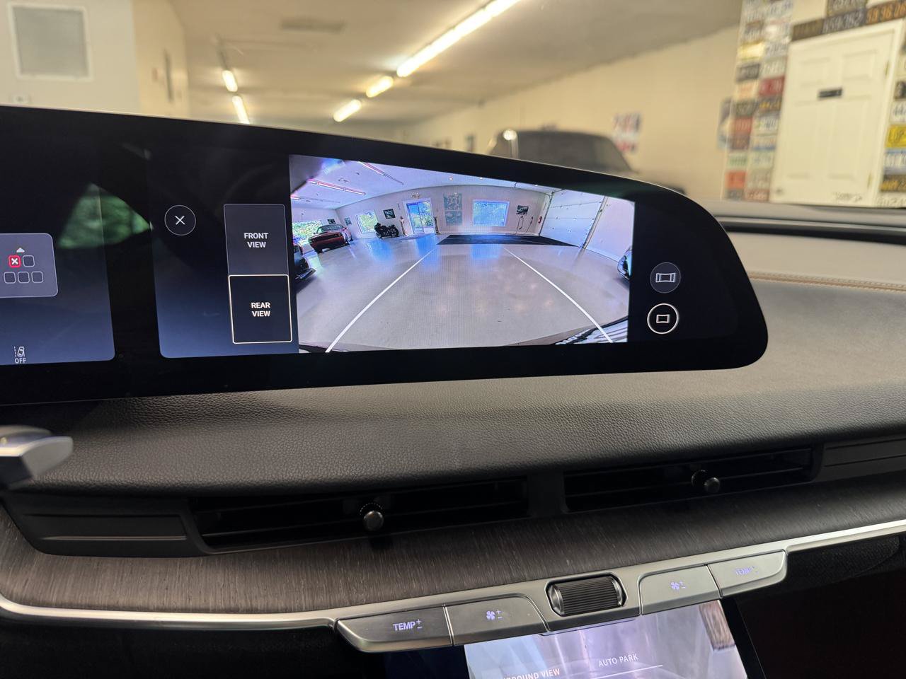 Used 2025 Lucid Air Touring AWD/4WD image 14
