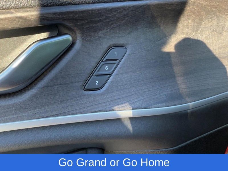 New 2025 Jeep Grand Cherokee Limited image 11