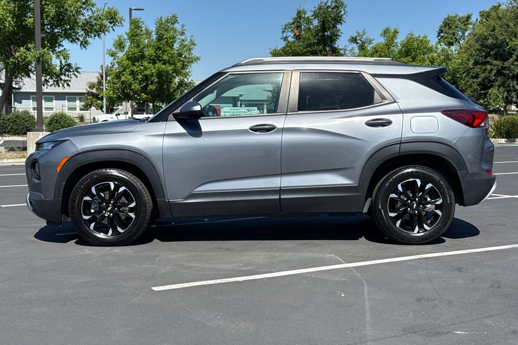 Used 2021 Chevrolet TrailBlazer LT FWD image 14