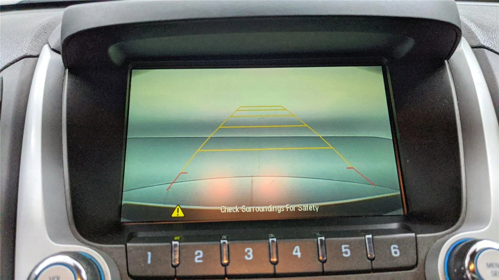 Used 2016 Chevrolet Equinox LTZ w/ Enhanced Convenience Package FWD image 23