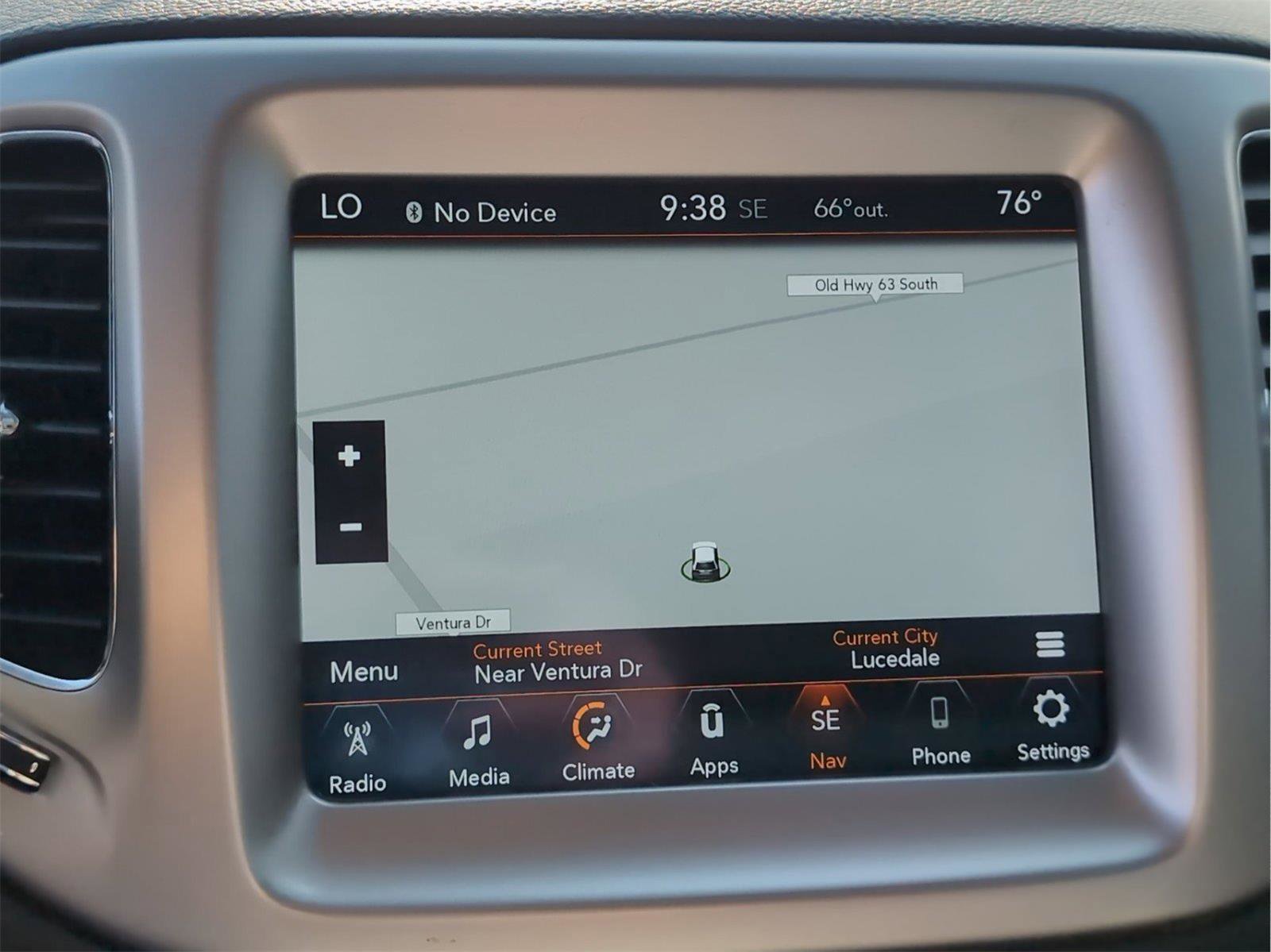 Used 2018 Jeep Compass Latitude w/ Popular Equipment Group image 19