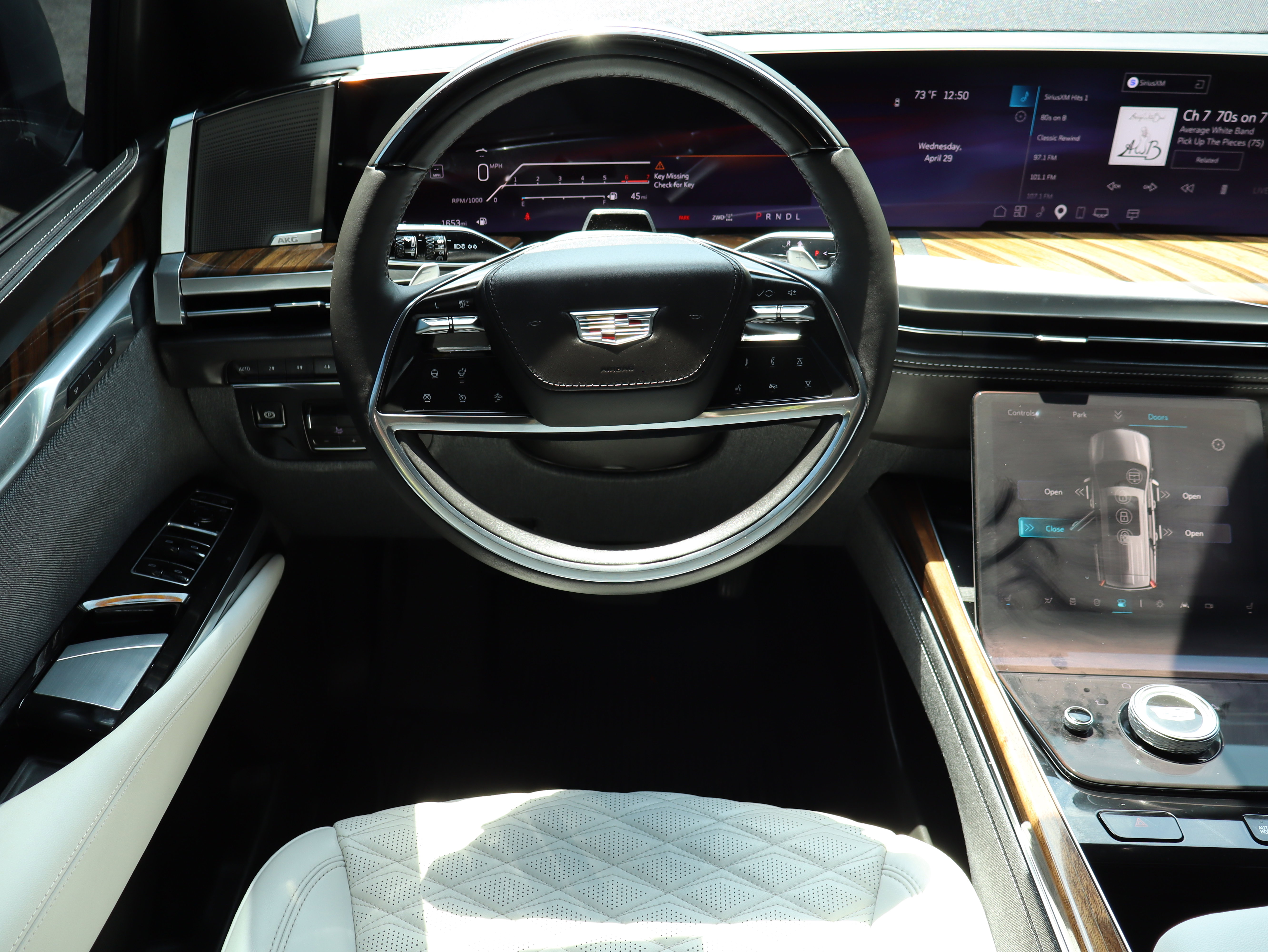 Certified 2026 Cadillac Escalade Platinum Sport w/ LPO, Floor Liner Package AWD/4WD image 21