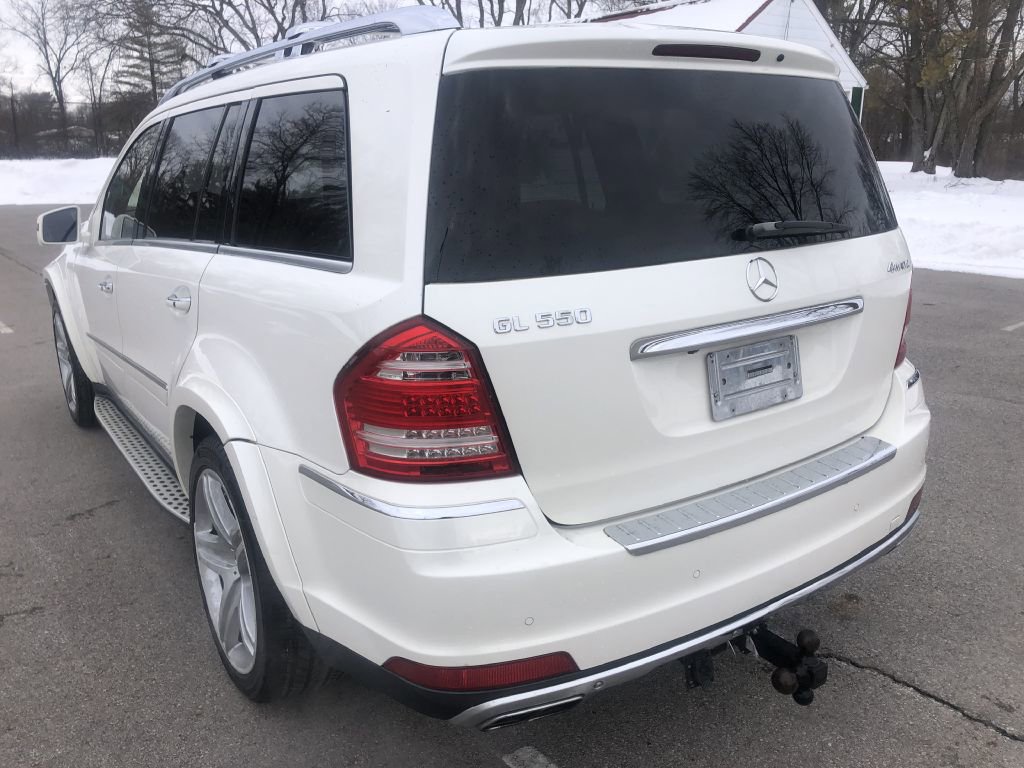 Used 2011 Mercedes-Benz GL 550 4MATIC image 23