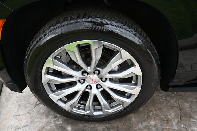 Used 2021 GMC Yukon Denali w/ Denali Ultimate Package AWD/4WD image 10