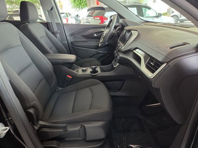 Used 2023 GMC Terrain SLE w/ Driver Convenience Package FWD image 14