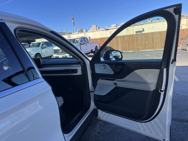 New 2026 Lincoln Aviator Reserve w/ Luxury Package image 22