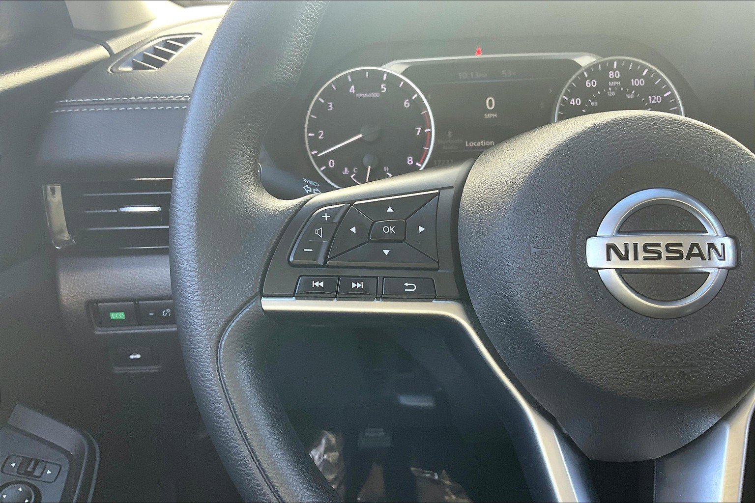 Used 2023 Nissan Sentra SV FWD image 23