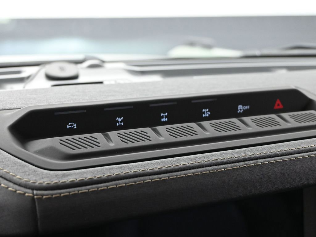 New 2025 Ford Bronco Badlands image 23