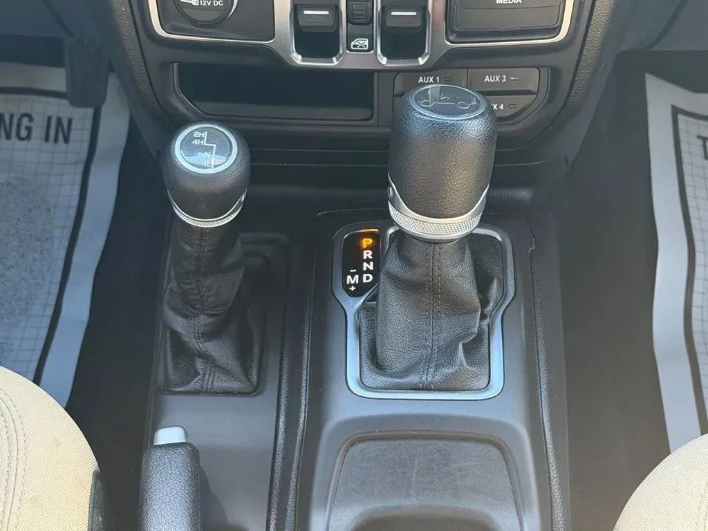 Used 2020 Jeep Wrangler Unlimited Sport AWD/4WD image 23
