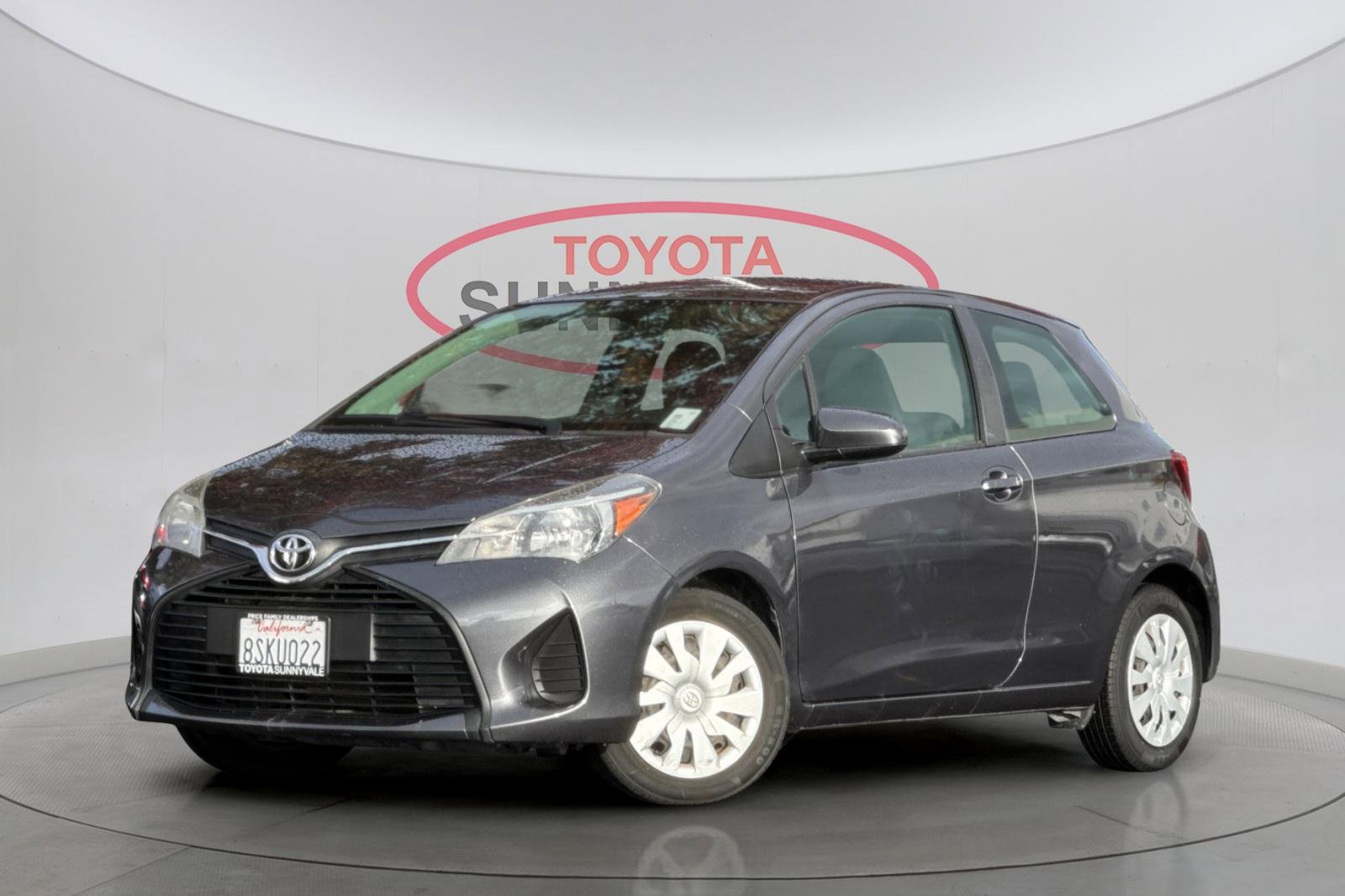 Used 2016 Toyota Yaris L image 1