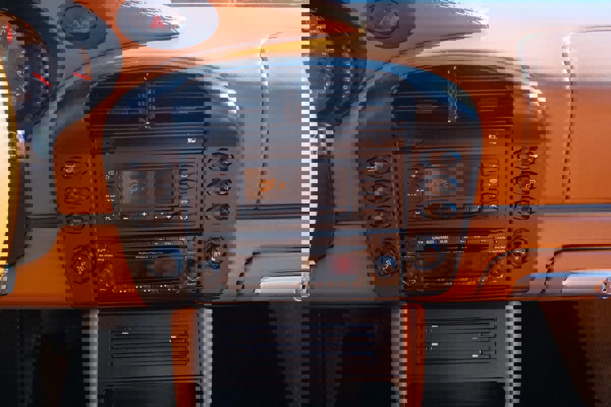 Used 2003 Porsche 911 Carrera 4S image 17