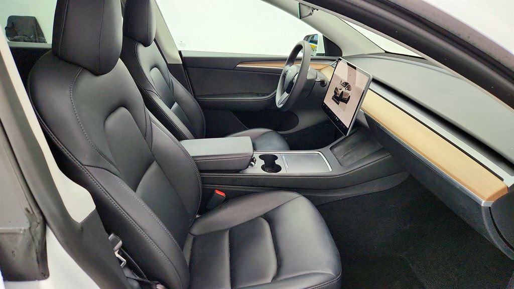 Used 2023 Tesla Model Y Performance image 27