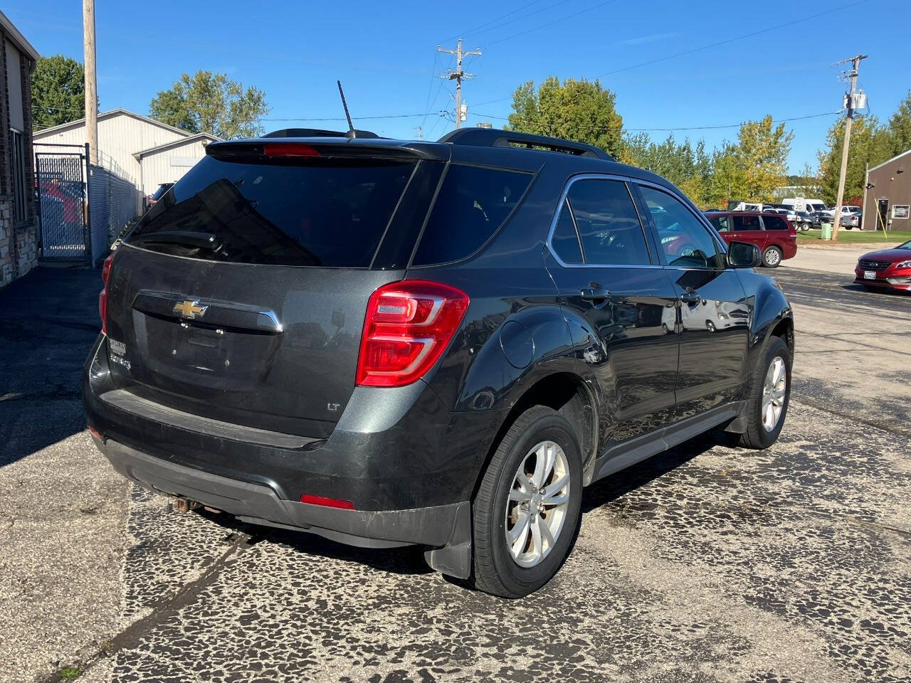 Used 2017 Chevrolet Equinox LT w/ Convenience Package FWD image 3